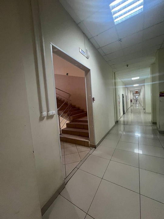 Помещение 39 м2 с арендатором в Охотном ряду фото