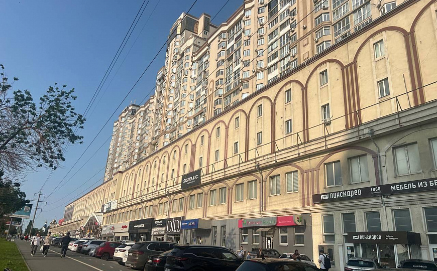 Помещение 39 м2 с арендатором в Охотном ряду фото