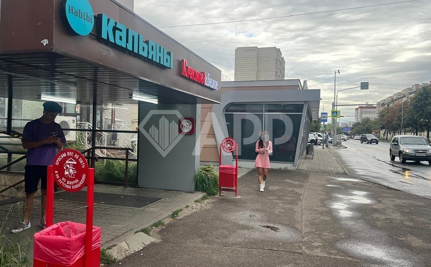 Продаю 184,1 м² на высоком трафике! фото