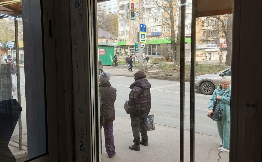 Торговый павильон на активном трафике 17,5 м2 фото