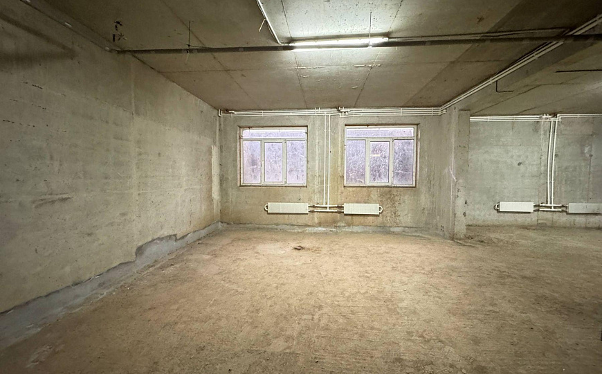 Цоколь с окнами 110м2 фото