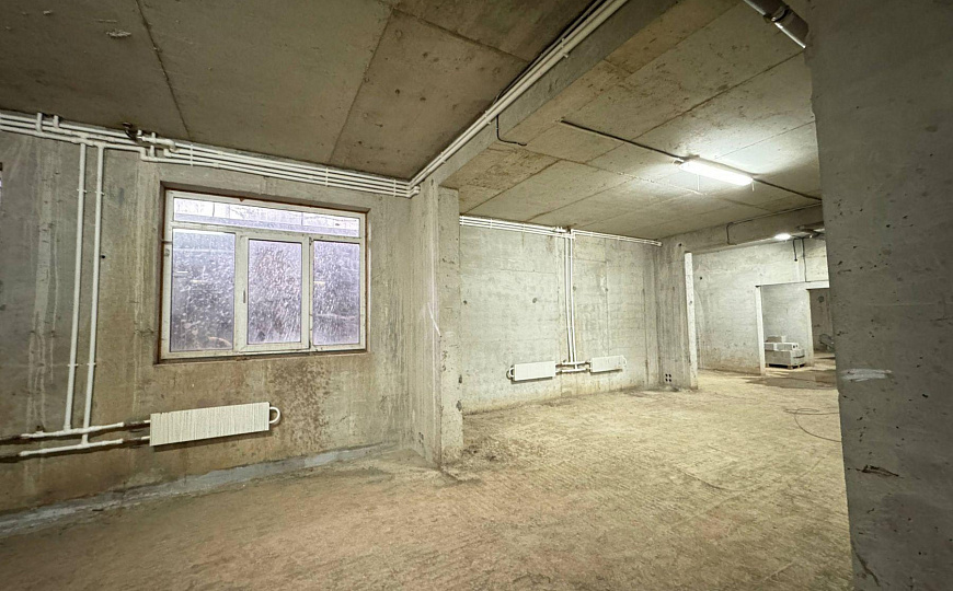 Цоколь с окнами 110м2 фото