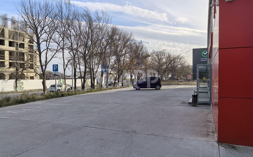 Сдам торговое помещение, 250 м² фото