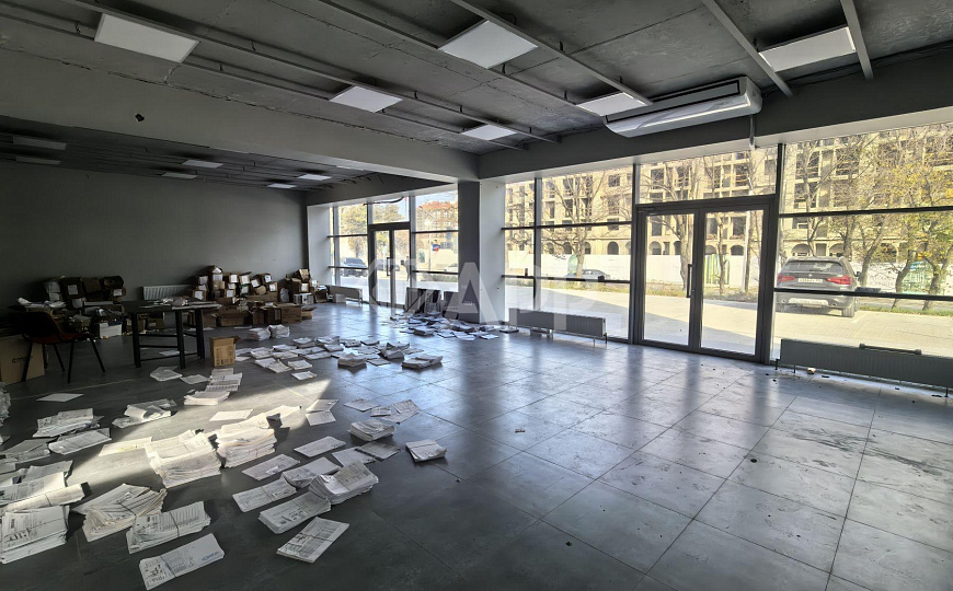 Сдам торговое помещение, 250 м² фото