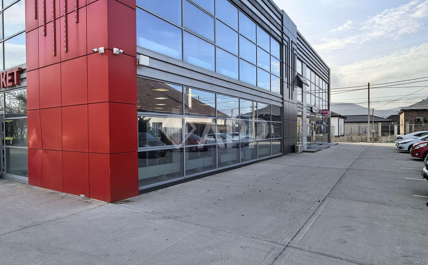 Сдам торговое помещение 150м² фото