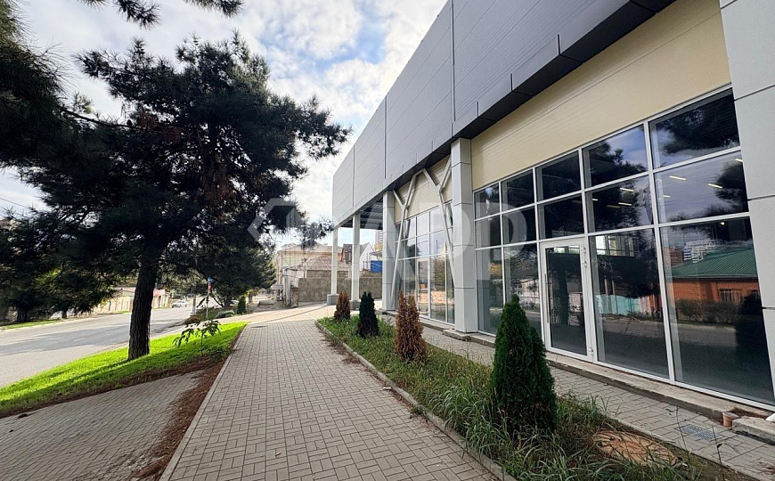 Сдаю 1 этаж 1 линия с ремонтом от 45 до 350 м² фото