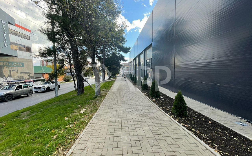 Сдаю 1 этаж 1 линия с ремонтом от 45 до 350 м² фото