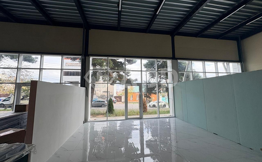 Сдаю 1 этаж 1 линия с ремонтом от 45 до 350 м² фото