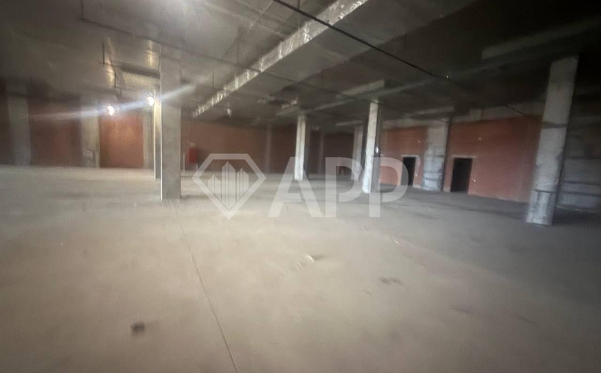 Помещение свободного назначения 1055 м² с НДС фото