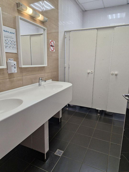 Складские и торговые площади + зона шоурума, от 15000 м² до 30000 м.кв. фото