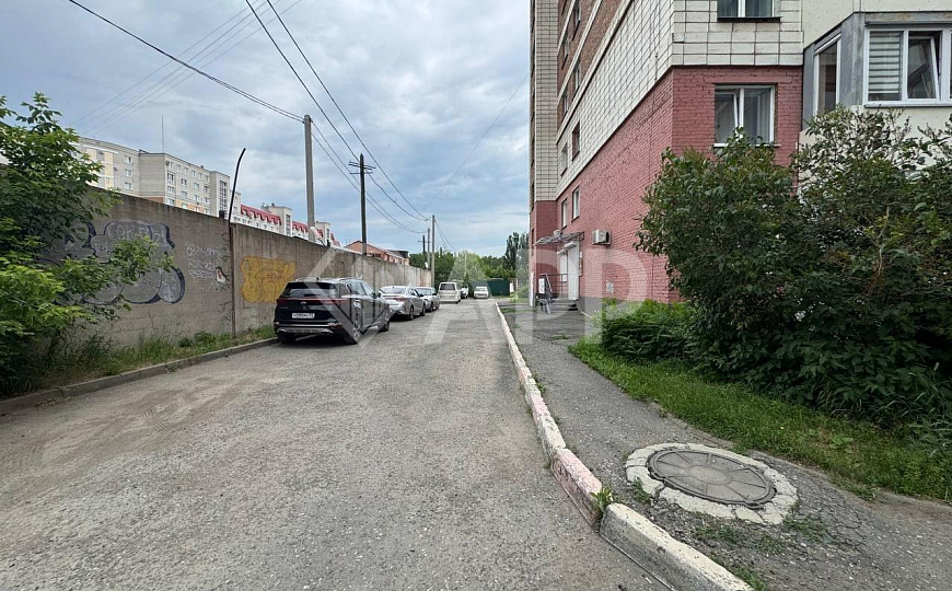 1 этаж/Жилой массив/Два входа фото