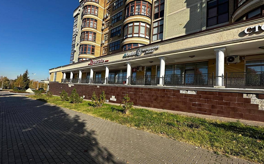 Продаётся помещение свободного назначения фото