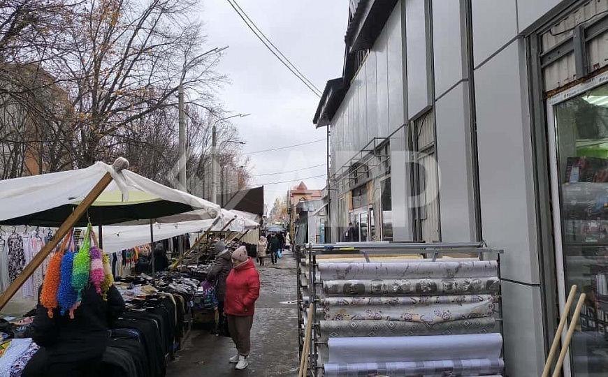 Сдаю 340 м2 на высоком трафике! фото