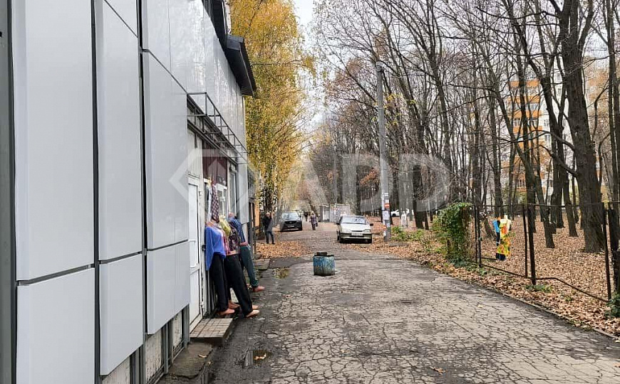 Сдаю 340 м2 на высоком трафике! фото