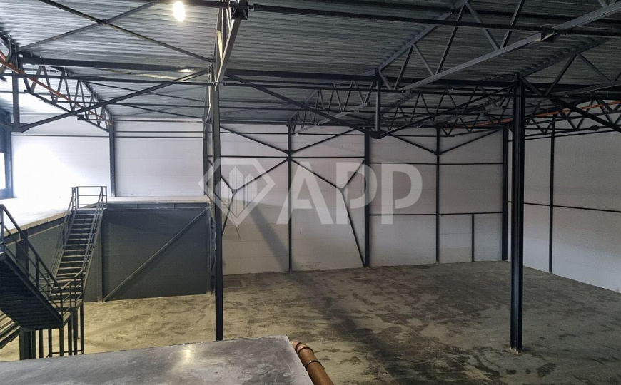 Аренда склада 736 м² фото