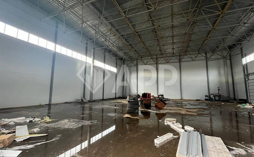 Здание под производство склад 930м² с ж/д веткой фото