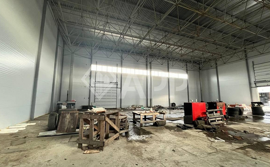 Здание под производство склад 930м² с ж/д веткой фото
