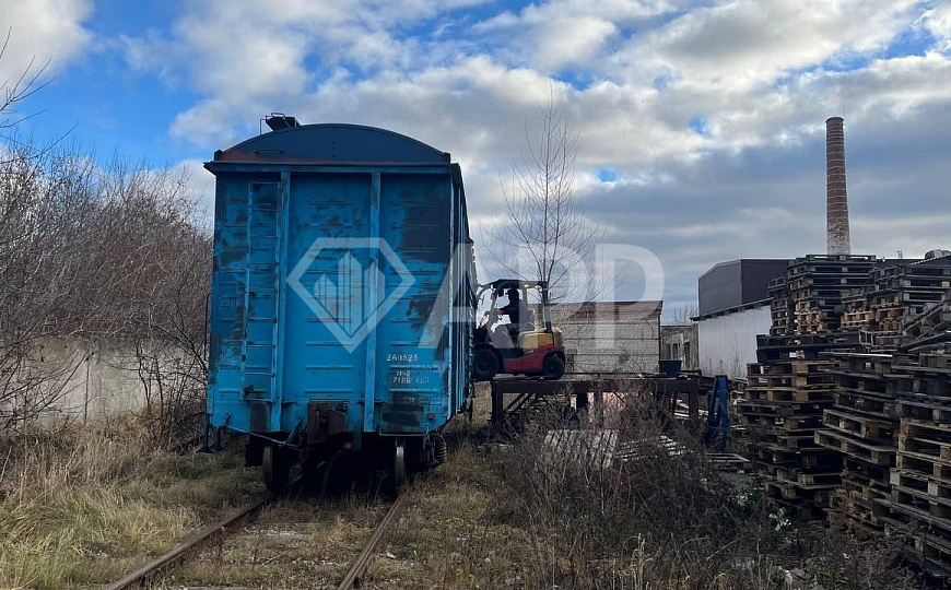 Здание под производство склад 930м² с ж/д веткой фото