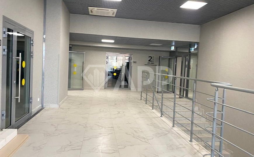 Помещение под офис рядом с метро, 60м² фото