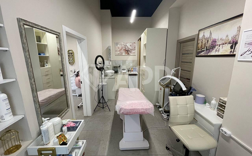 Сдам помещение под салон красоты фото
