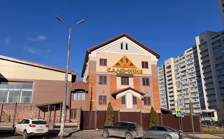 Аренда здания 1080м2 на первой линии фото