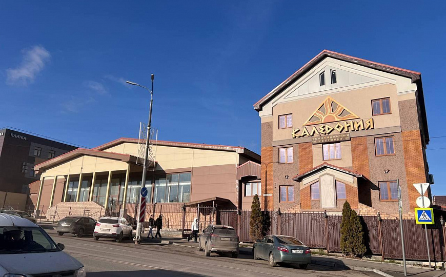 Аренда здания 1080м2 на первой линии фото