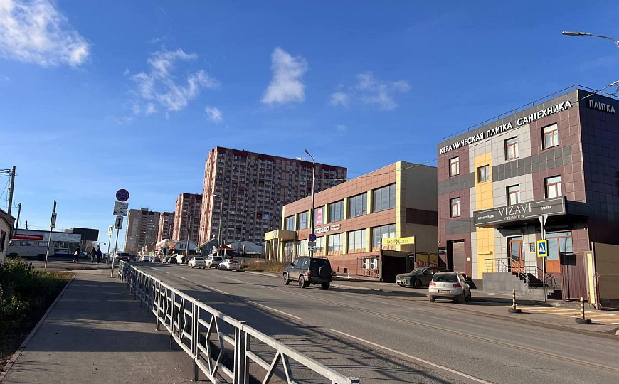 Аренда здания 1080м2 на первой линии фото