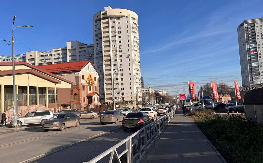 Аренда здания 1080м2 на первой линии фото