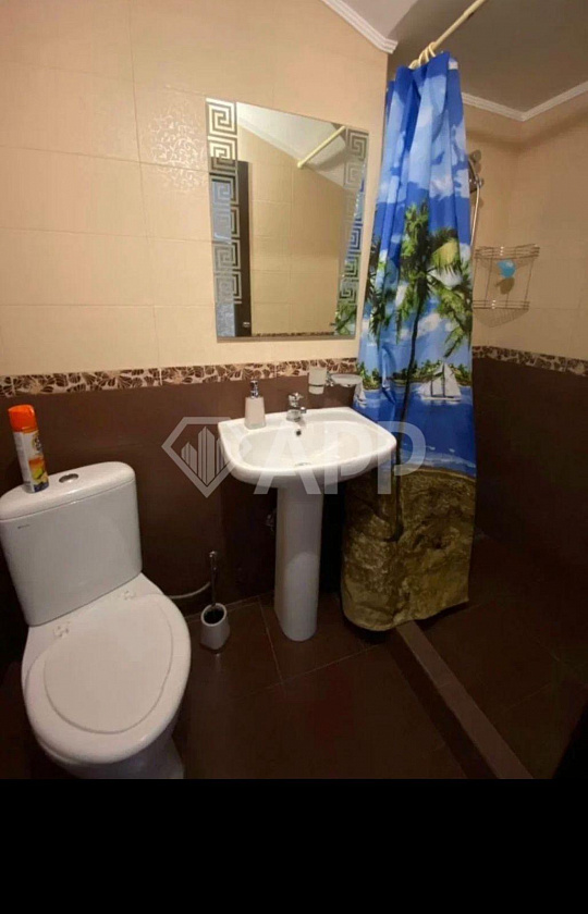 Продаю здание с арендаторами, 619 м² фото