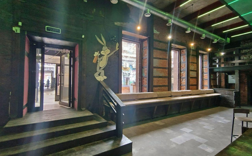 266,5 м2, 1 этаж, возле ЦУМа фото