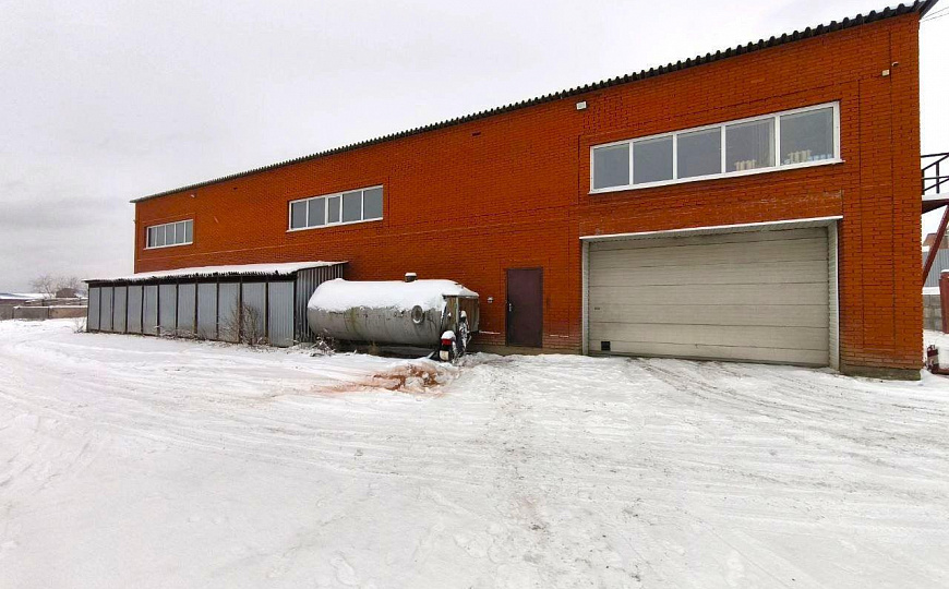 Отдельно стоящее здание 620м2 с земельным участком фото