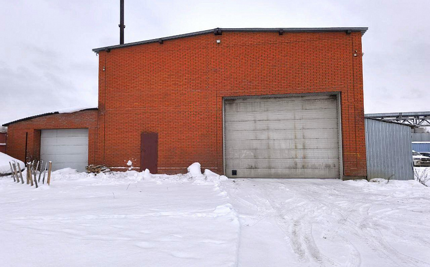 Отдельно стоящее здание 620м2 с земельным участком фото