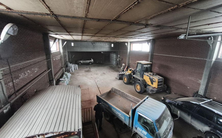 Отдельно стоящее здание 620м2 с земельным участком фото