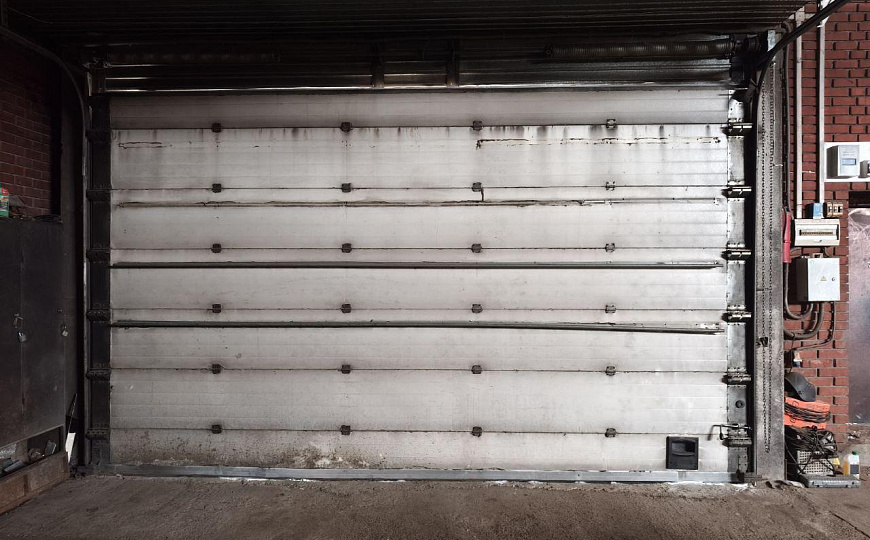 Отдельно стоящее здание 620м2 с земельным участком фото