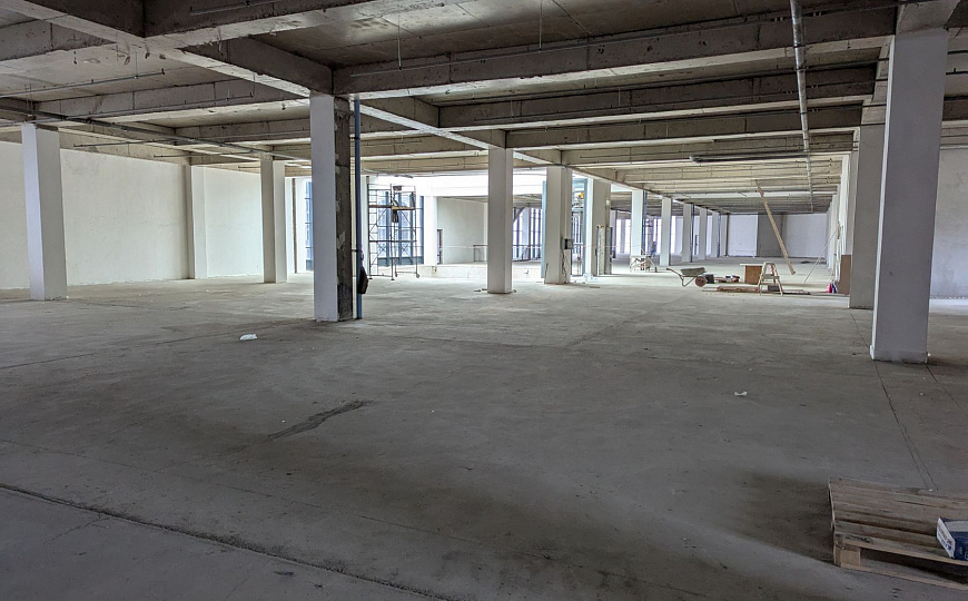 Сдаю Торговый центр, до 5000 м² фото