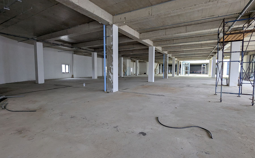 Сдаю Торговый центр, до 5000 м² фото