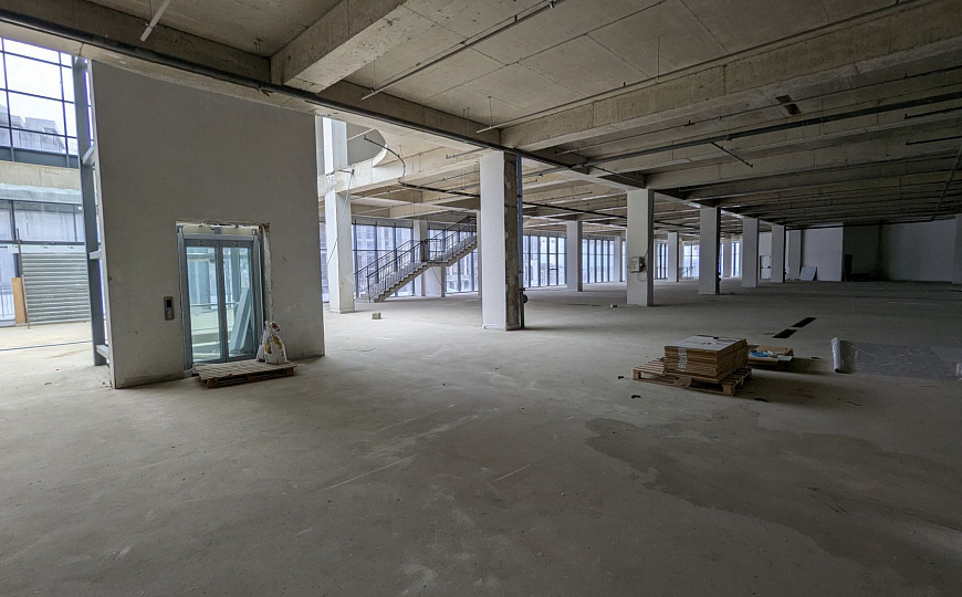 Сдаю Торговый центр, до 5000 м² фото