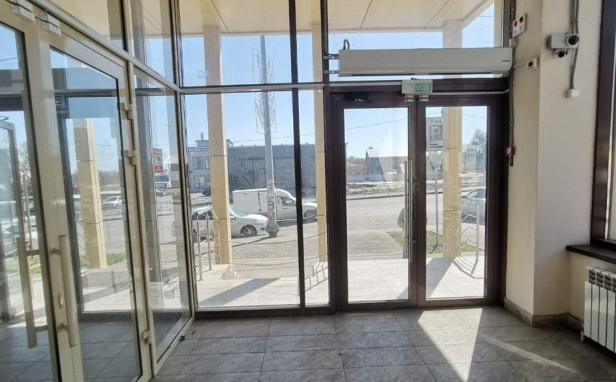  Отдельно стоящее здание 729м2 с пешеходным трафиком на первой линии фото