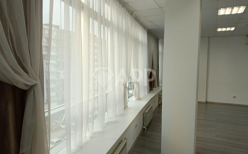 Сдаю офисное помещение в центре от 33 до 72.4 м² фото