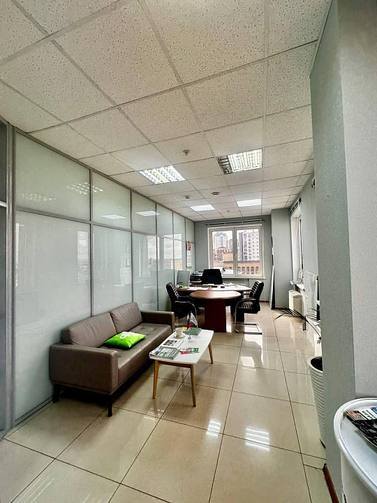 Аренда 95 м2 в БэлПлазе с видом на Волгу фото