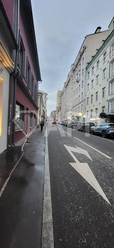 Ресторан с оборудованием. В историческом районе Москвы фото