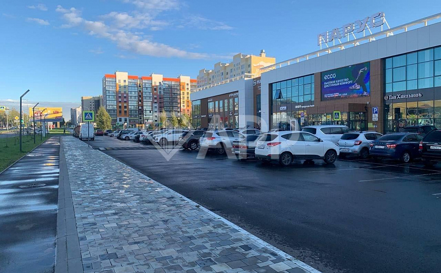 Аренда помещения 1 этаж в ТЦ Парус фото