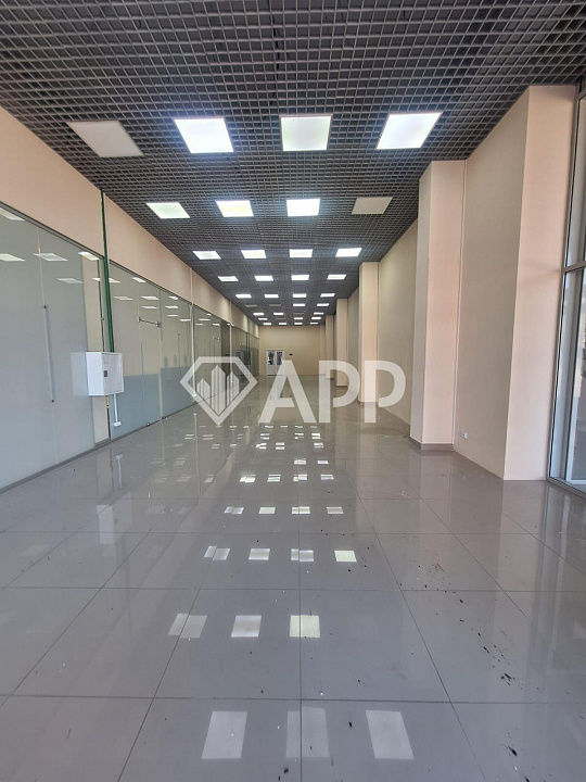 Продам помещение свободного назначения площадью 4520 м² и земельный участок 29,3 сотки фото