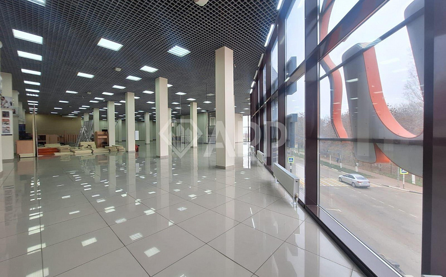 Продам помещение свободного назначения площадью 4520 м² и земельный участок 29,3 сотки фото