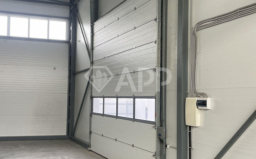 Сдаю складское помещение, 695 м² фото