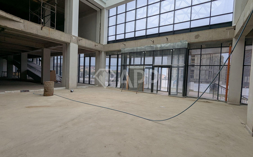Сдаю ТЦ , общей площадью 6000 м² фото