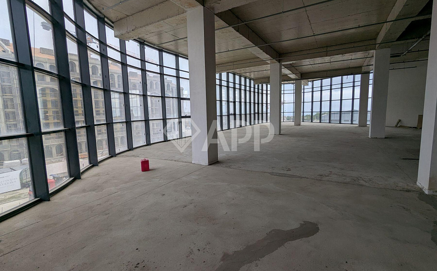 Сдаю ТЦ , общей площадью 6000 м² фото