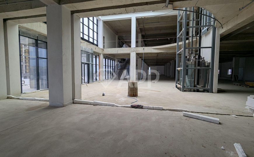 Сдаю ТЦ , общей площадью 6000 м² фото