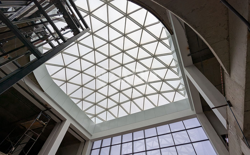 Сдаю ТЦ , общей площадью 6000 м² фото