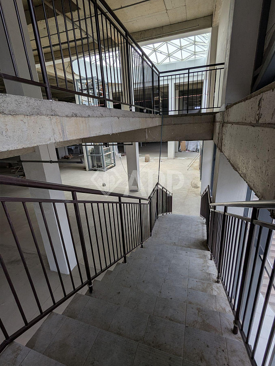 Сдаю ТЦ , общей площадью 6000 м² фото